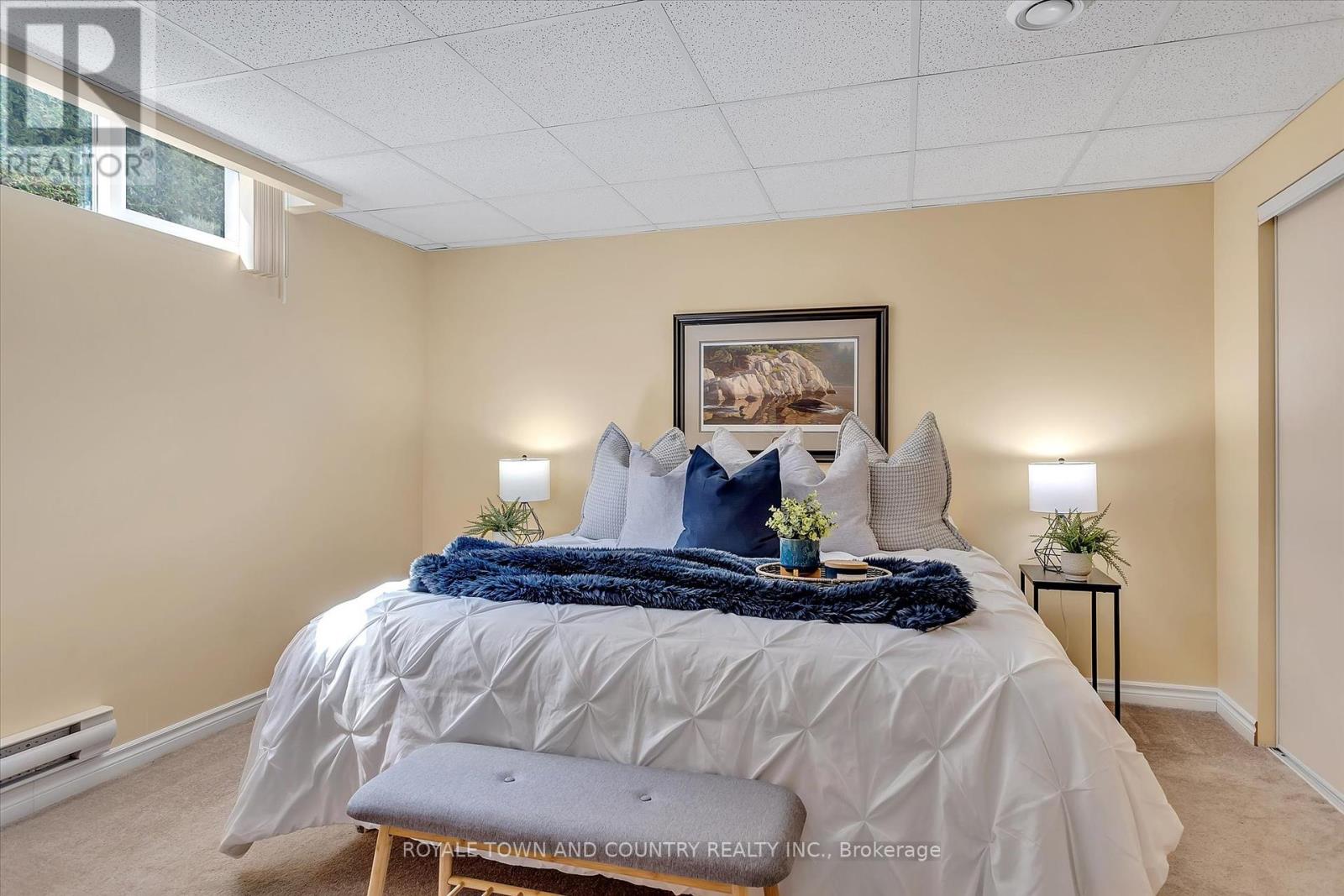 25 Sylvester Drive, Kawartha Lakes (Lindsay), Ontario  K9V 6E7 - Photo 30 - X12151136