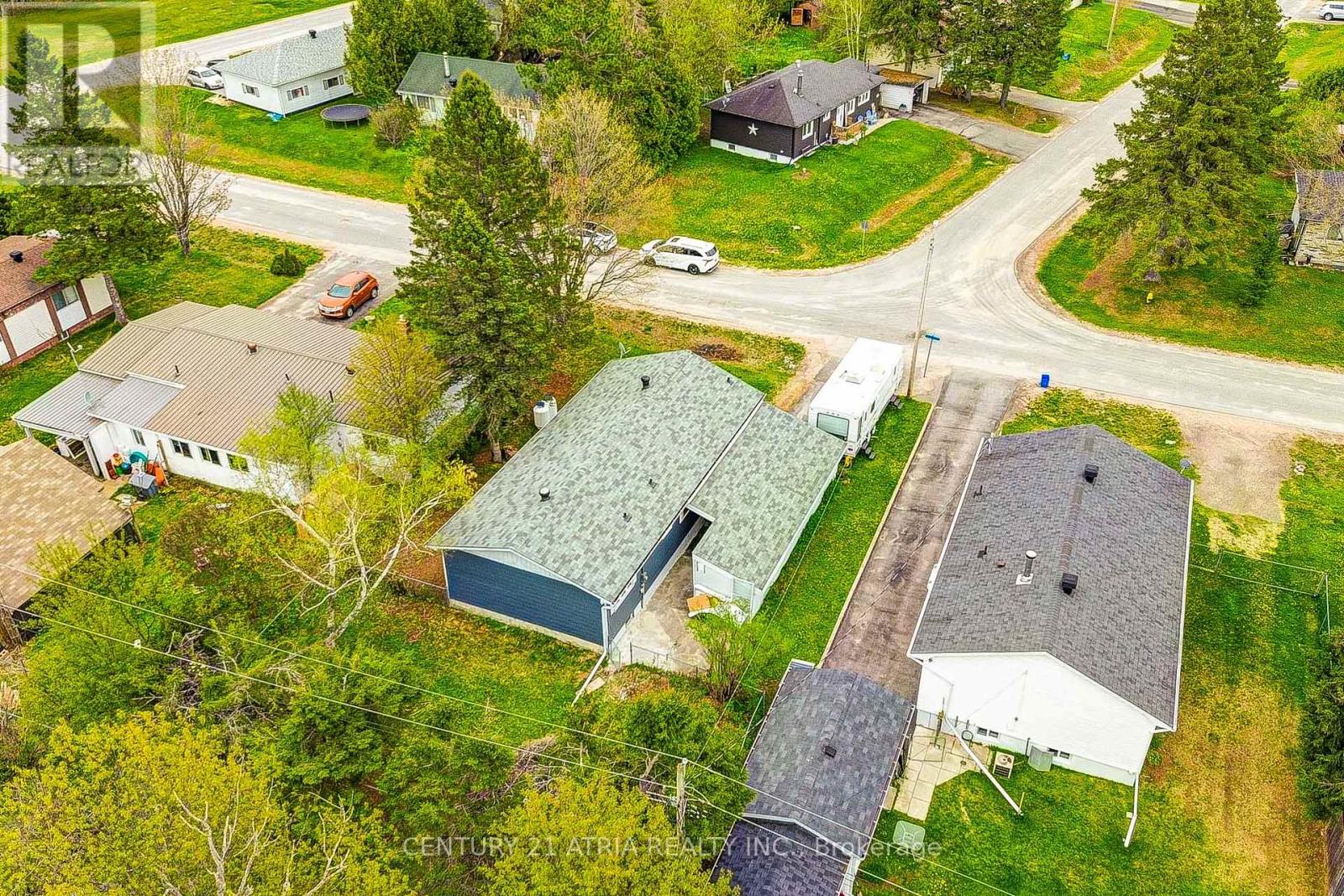 36 Great Oak Street, Highlands East (Bicroft Ward), Ontario  K0L 1M0 - Photo 2 - X12151166