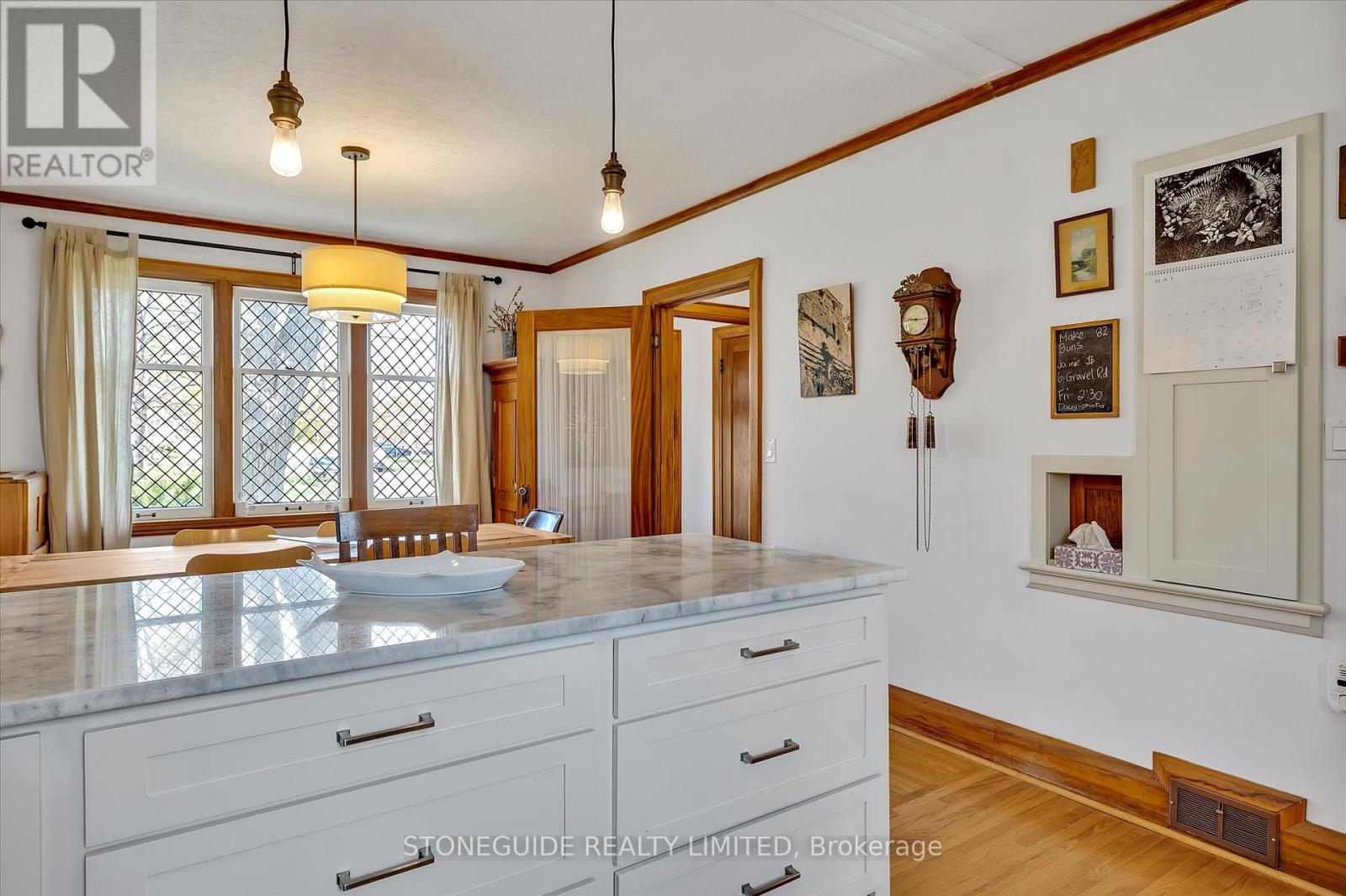 661 Weller Street, Peterborough Central (Old West End), Ontario  K9J 4X1 - Photo 12 - X12151785