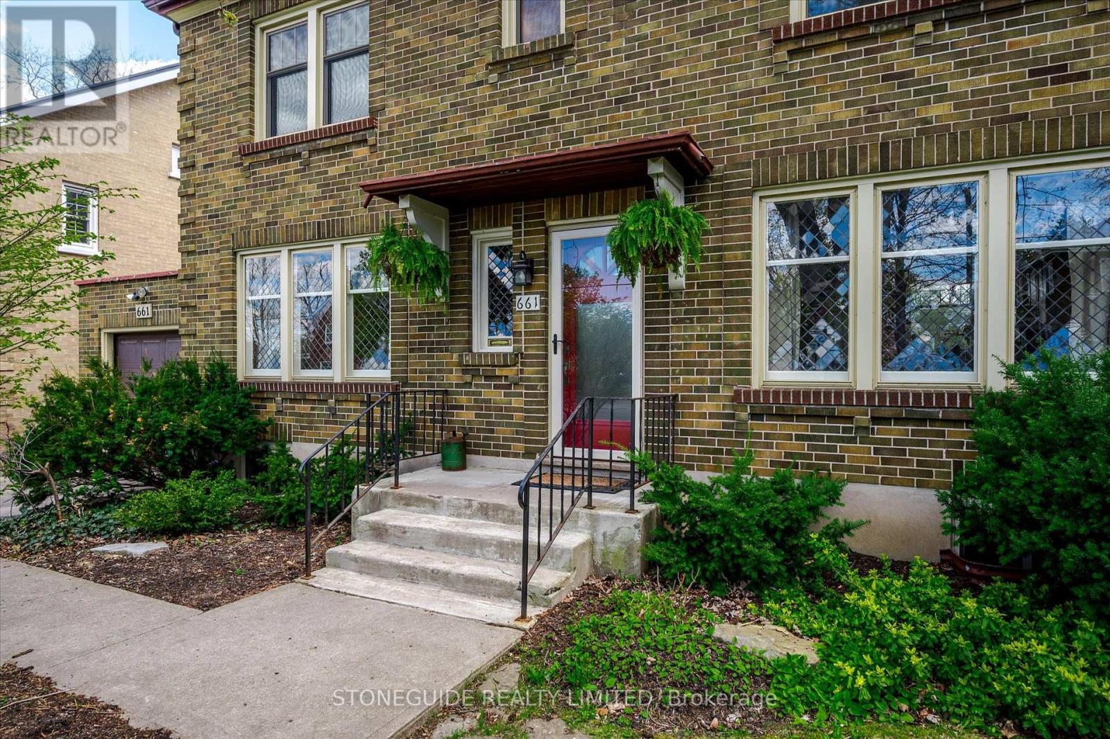 661 Weller Street, Peterborough Central (Old West End), Ontario  K9J 4X1 - Photo 5 - X12151785