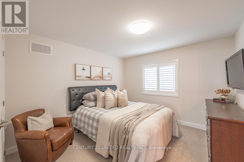 531 Clayton Avenue, Peterborough North (North), Ontario  K9K 0G3 - Photo 14 - X12151829
