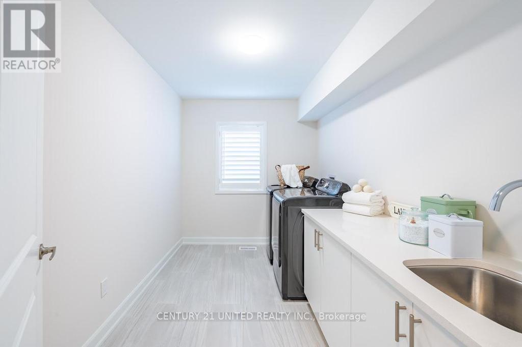 531 Clayton Avenue, Peterborough North (North), Ontario  K9K 0G3 - Photo 19 - X12151829