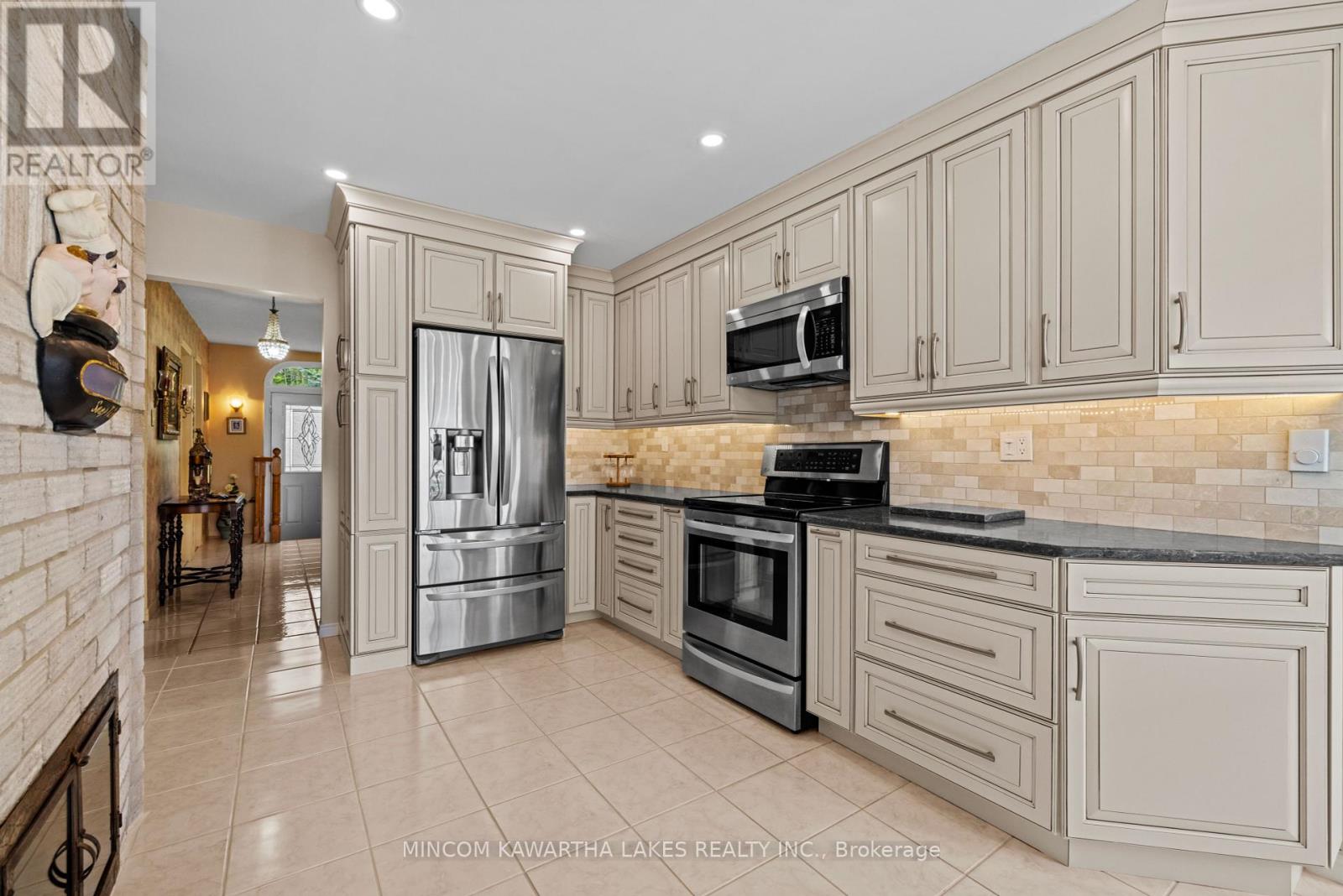 631 North Shore Drive E, Otonabee-South Monaghan, Ontario  K0L 1B0 - Photo 26 - X12151848