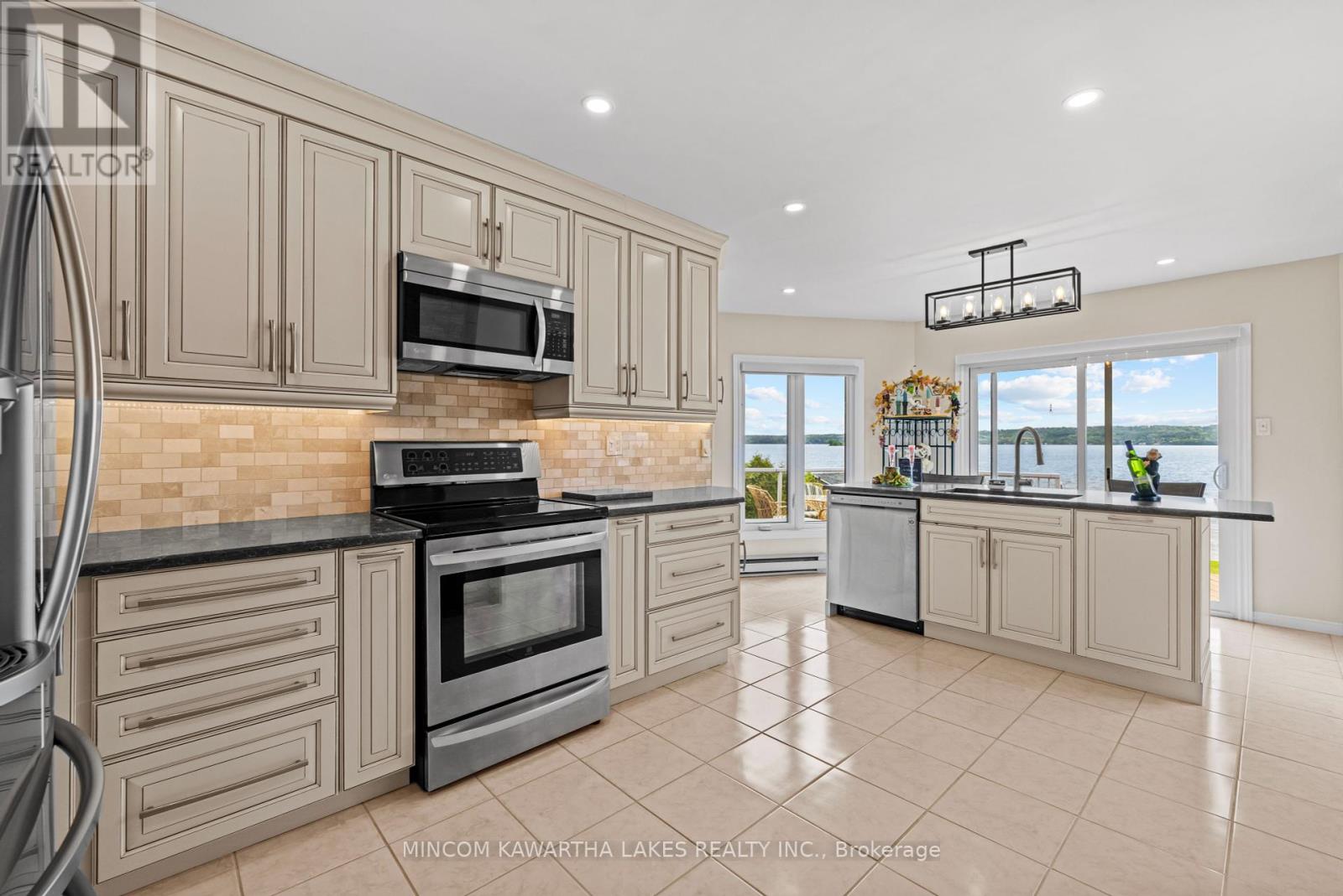 631 North Shore Drive E, Otonabee-South Monaghan, Ontario  K0L 1B0 - Photo 27 - X12151848