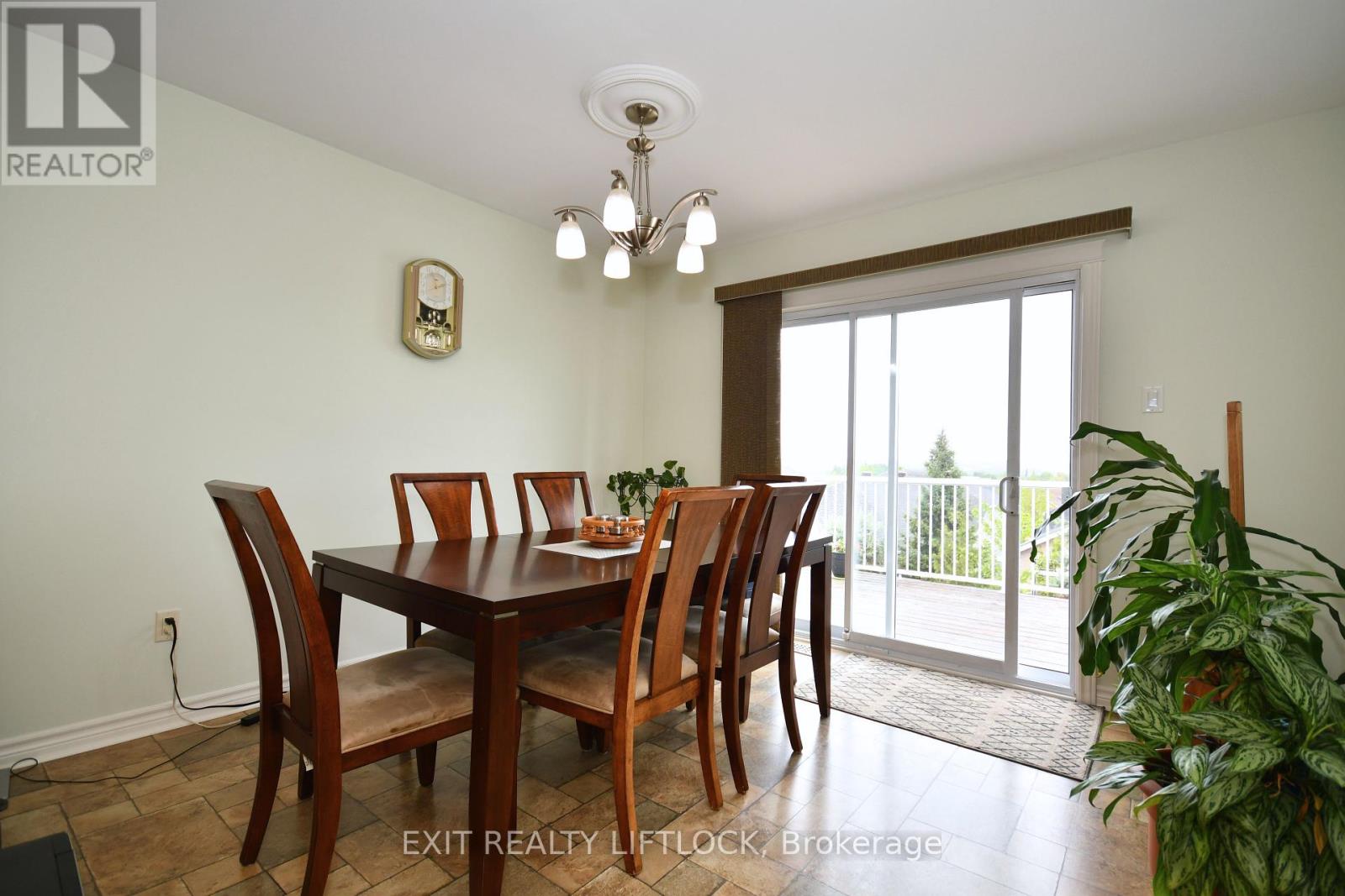1724 Glenforest Boulevard, Peterborough (Otonabee), Ontario  K9K 2P5 - Photo 10 - X12152008