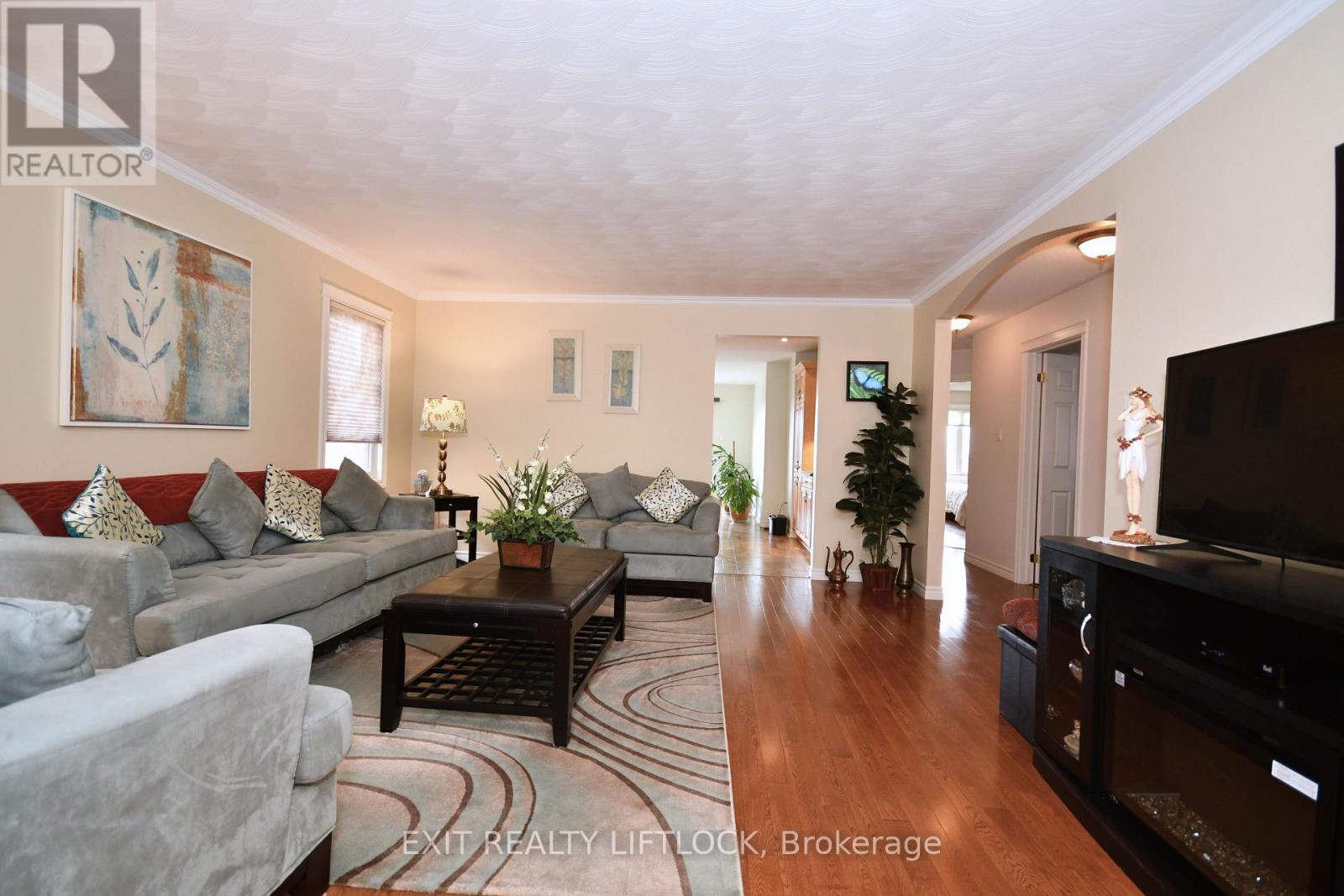 1724 Glenforest Boulevard, Peterborough (Otonabee), Ontario  K9K 2P5 - Photo 5 - X12152008