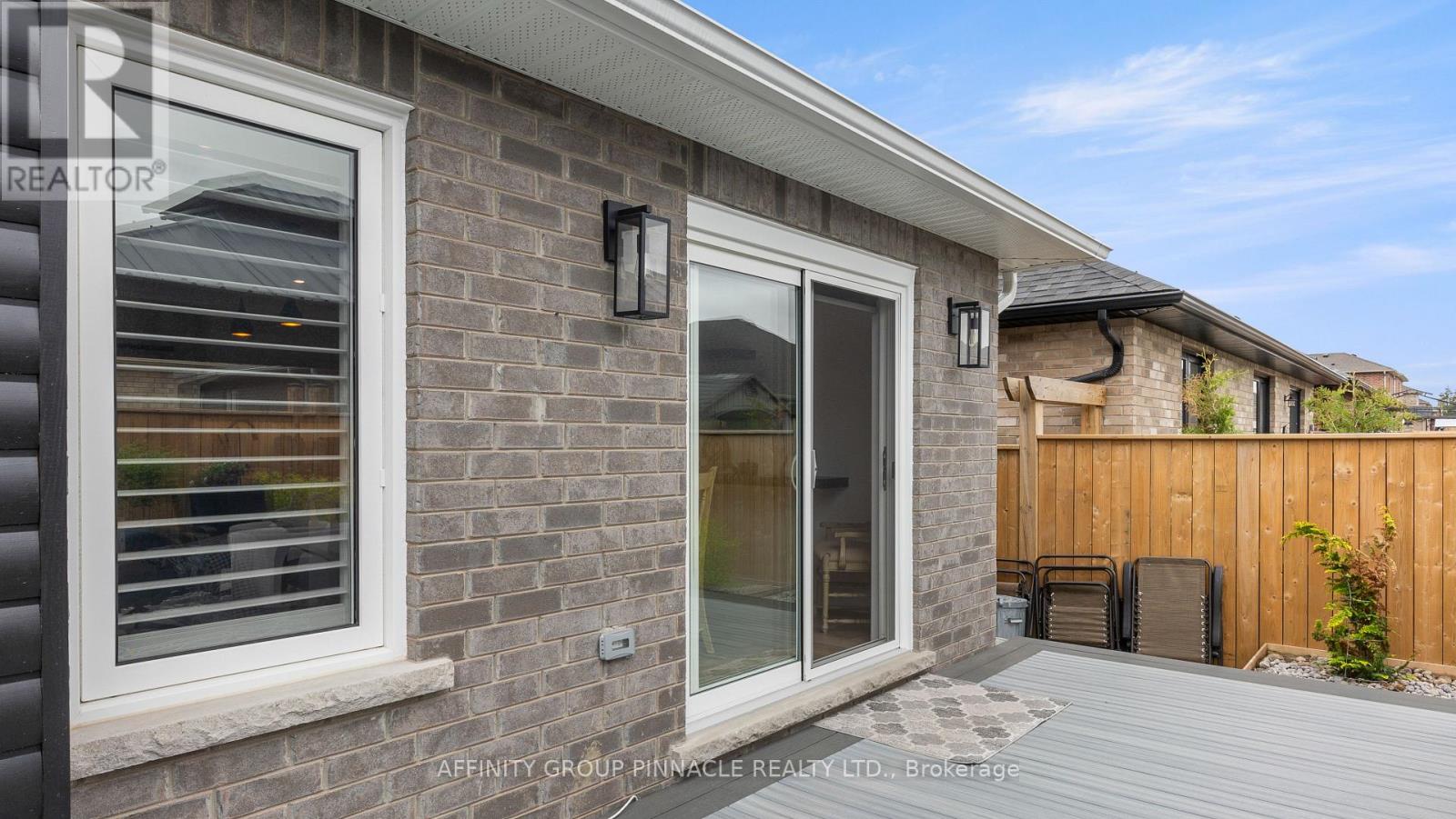 122 Springdale Drive, Kawartha Lakes (Lindsay), Ontario  K9V 0J3 - Photo 37 - X12152021