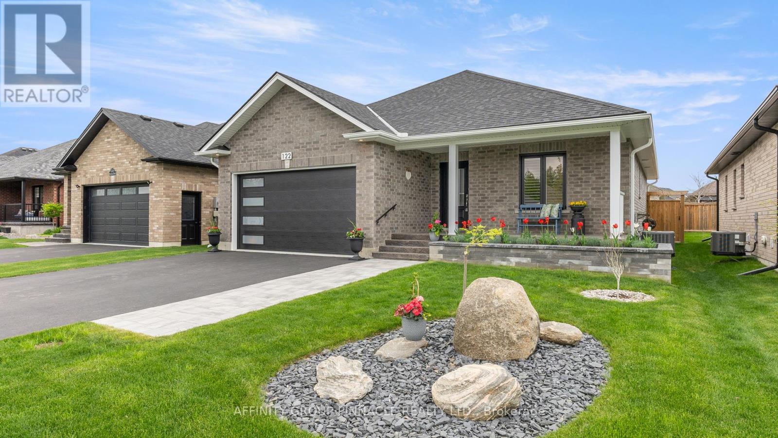 122 Springdale Drive, Kawartha Lakes (Lindsay), Ontario  K9V 0J3 - Photo 4 - X12152021