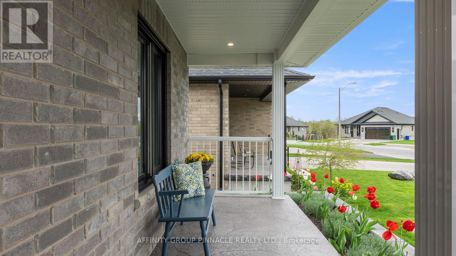 122 Springdale Drive, Kawartha Lakes (Lindsay), Ontario  K9V 0J3 - Photo 5 - X12152021