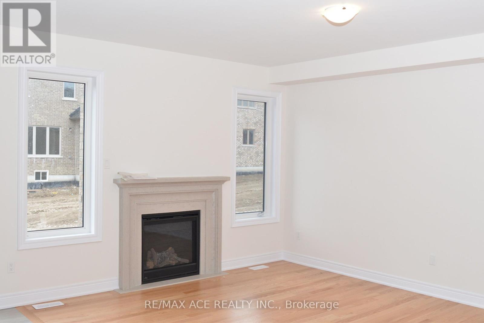 22 Rogerson Street, Clarington (Newcastle), Ontario  L1B 0W4 - Photo 8 - E12152509