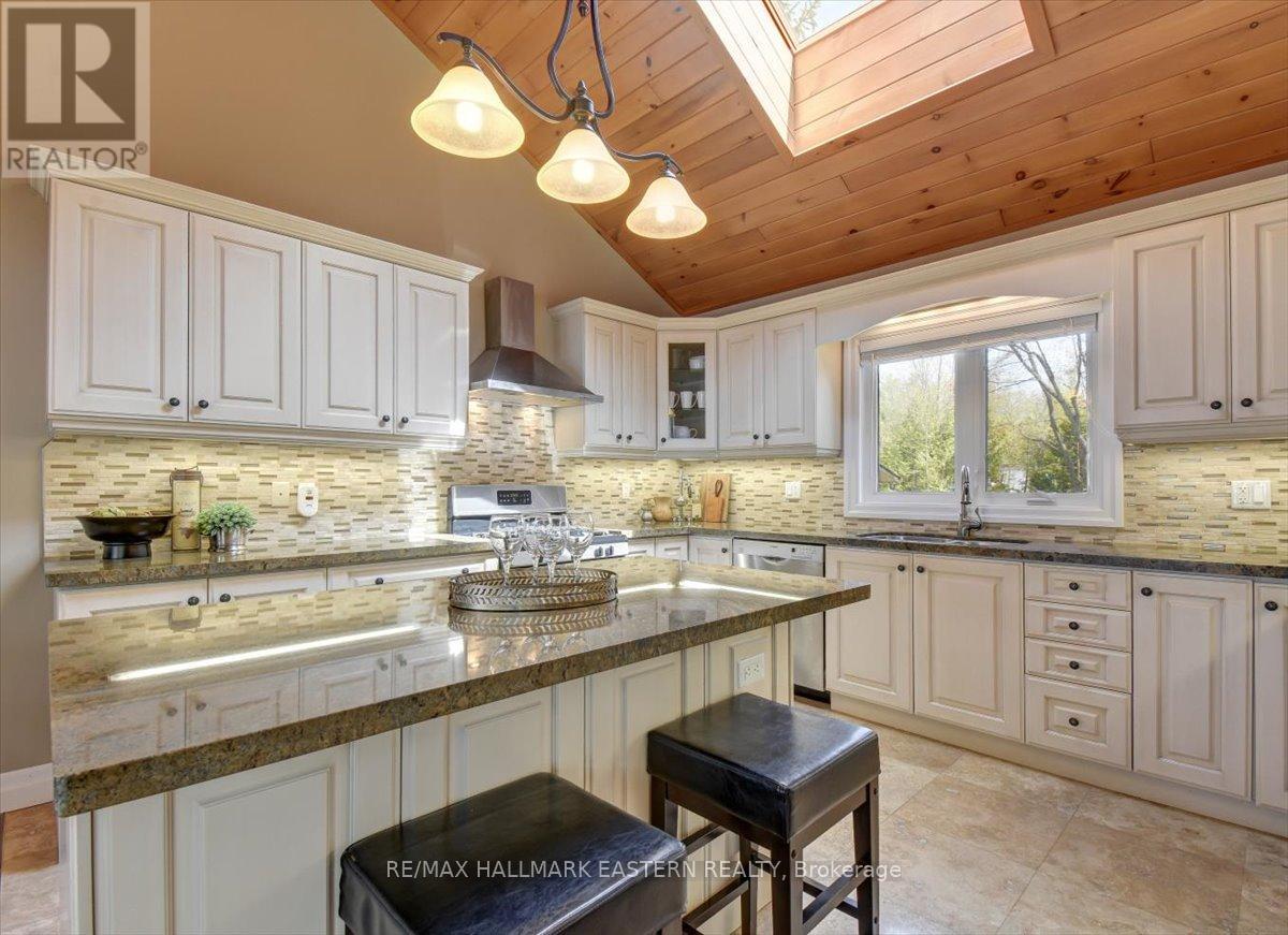 43 Lakeshore Boulevard, Selwyn, Ontario  K0L 1T0 - Photo 17 - X12152677