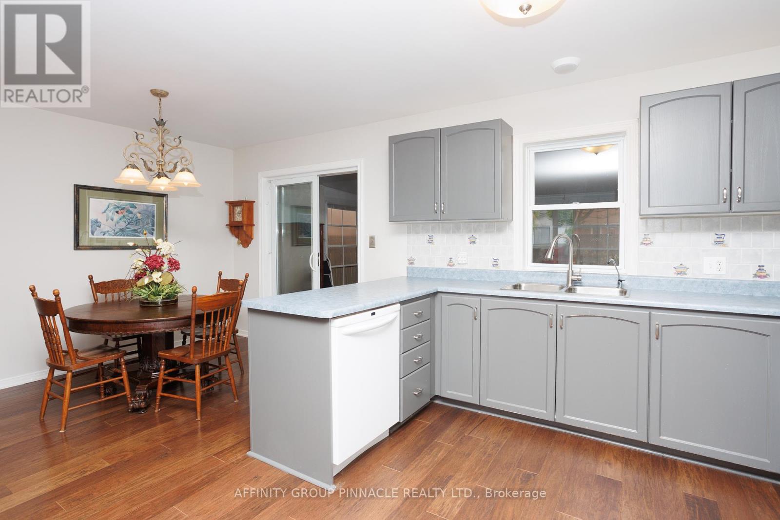 9 Dormer Road, Kawartha Lakes (Lindsay), Ontario  K9V 6H8 - Photo 13 - X12153402