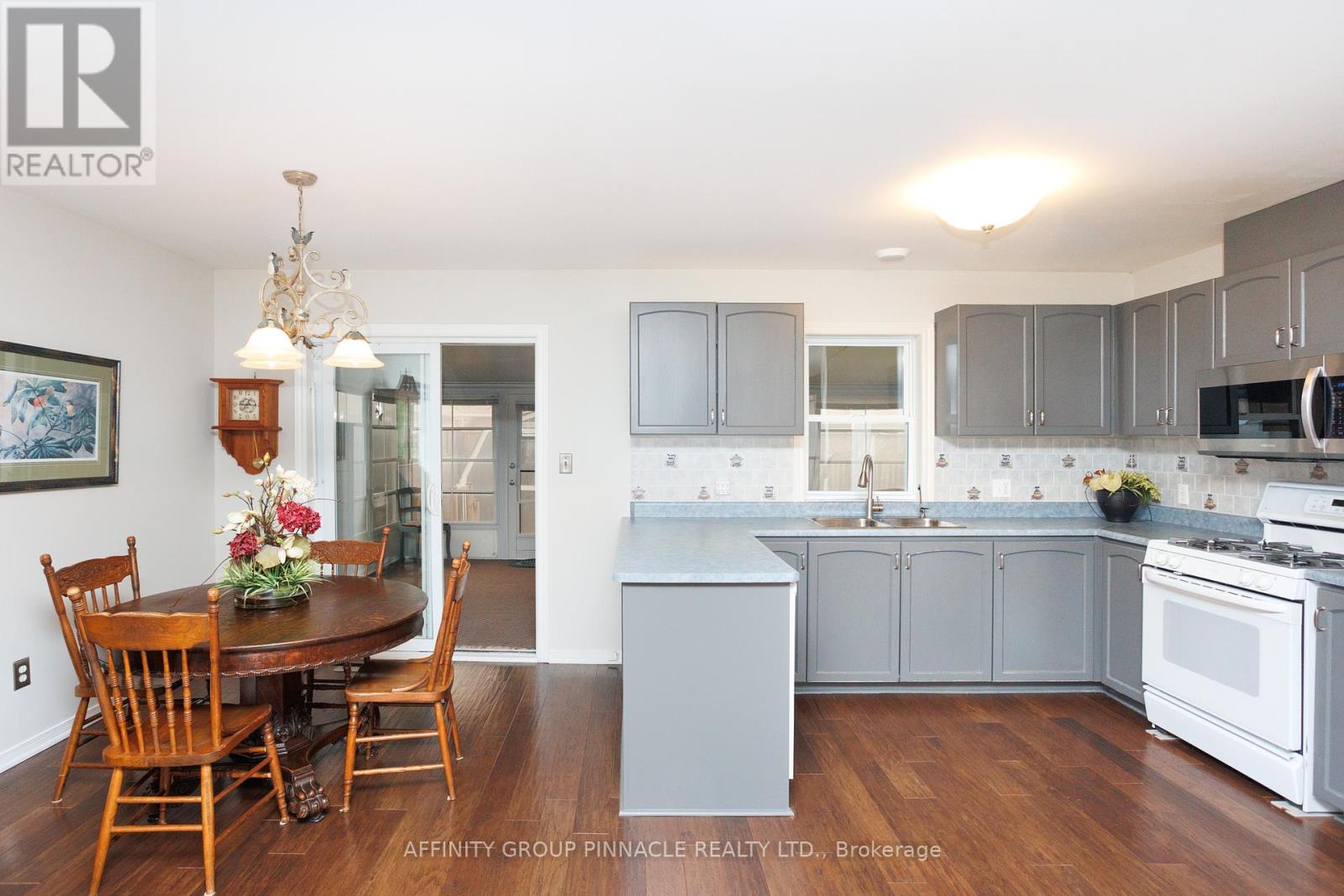9 Dormer Road, Kawartha Lakes (Lindsay), Ontario  K9V 6H8 - Photo 16 - X12153402