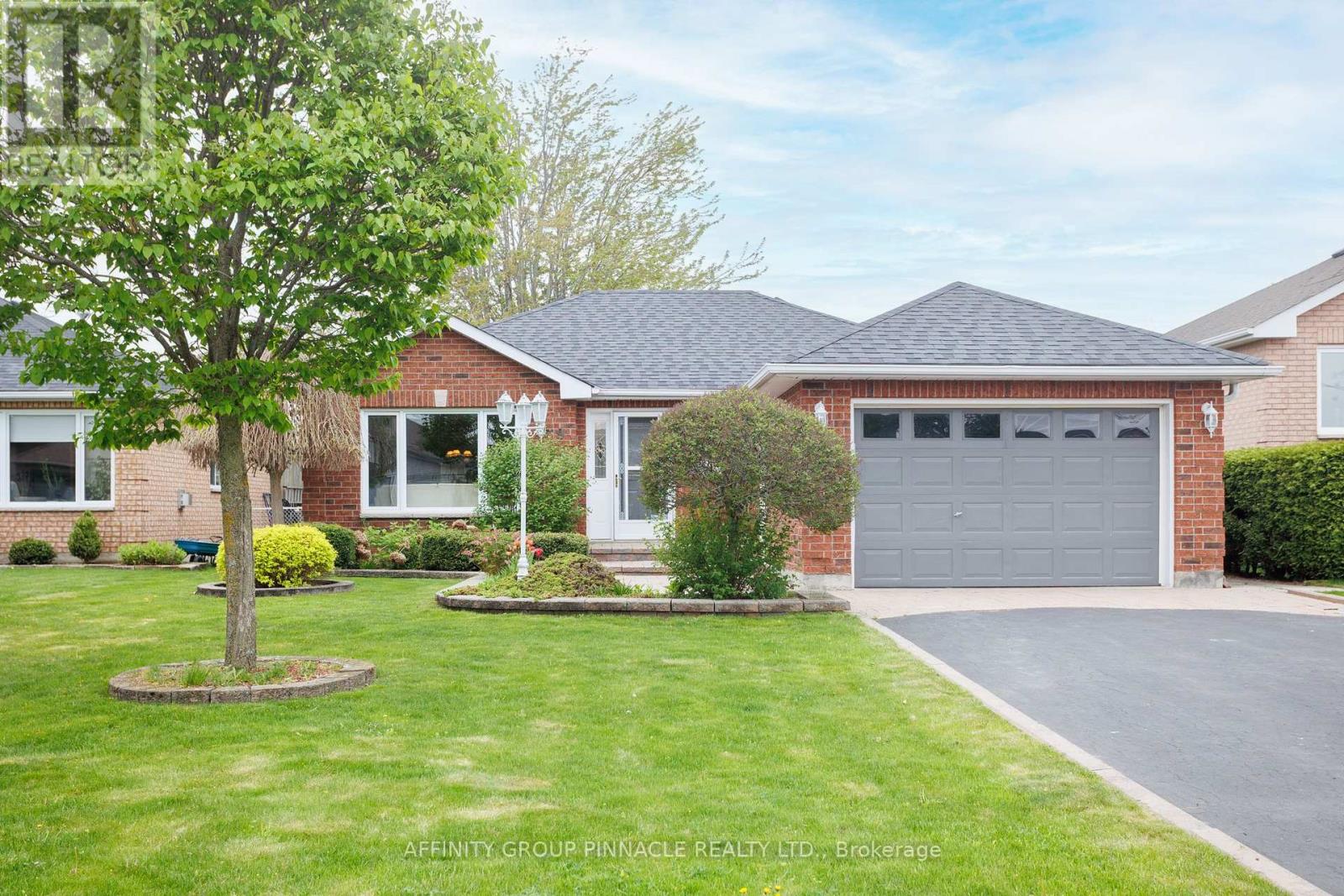 9 Dormer Road, Kawartha Lakes (Lindsay), Ontario  K9V 6H8 - Photo 2 - X12153402