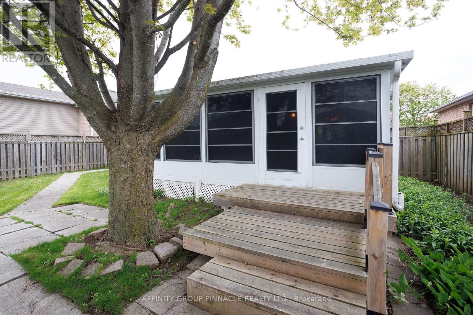 9 Dormer Road, Kawartha Lakes (Lindsay), Ontario  K9V 6H8 - Photo 38 - X12153402