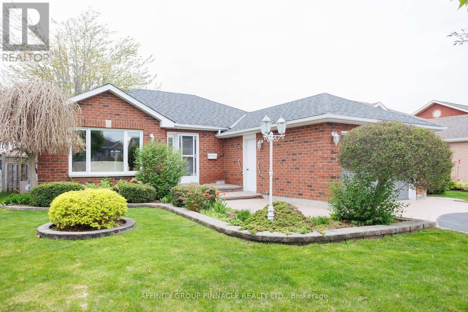 9 Dormer Road, Kawartha Lakes (Lindsay), Ontario  K9V 6H8 - Photo 4 - X12153402