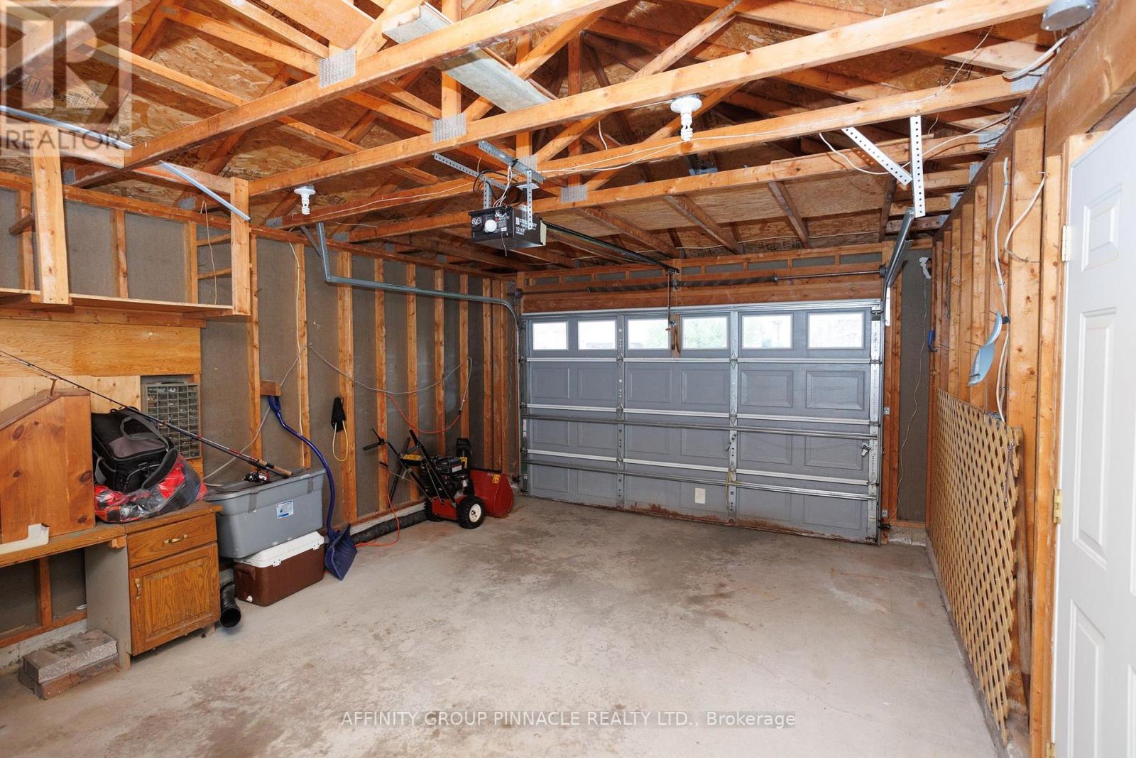 9 Dormer Road, Kawartha Lakes (Lindsay), Ontario  K9V 6H8 - Photo 44 - X12153402
