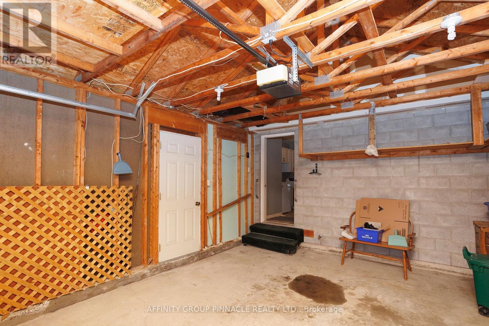 9 Dormer Road, Kawartha Lakes (Lindsay), Ontario  K9V 6H8 - Photo 45 - X12153402