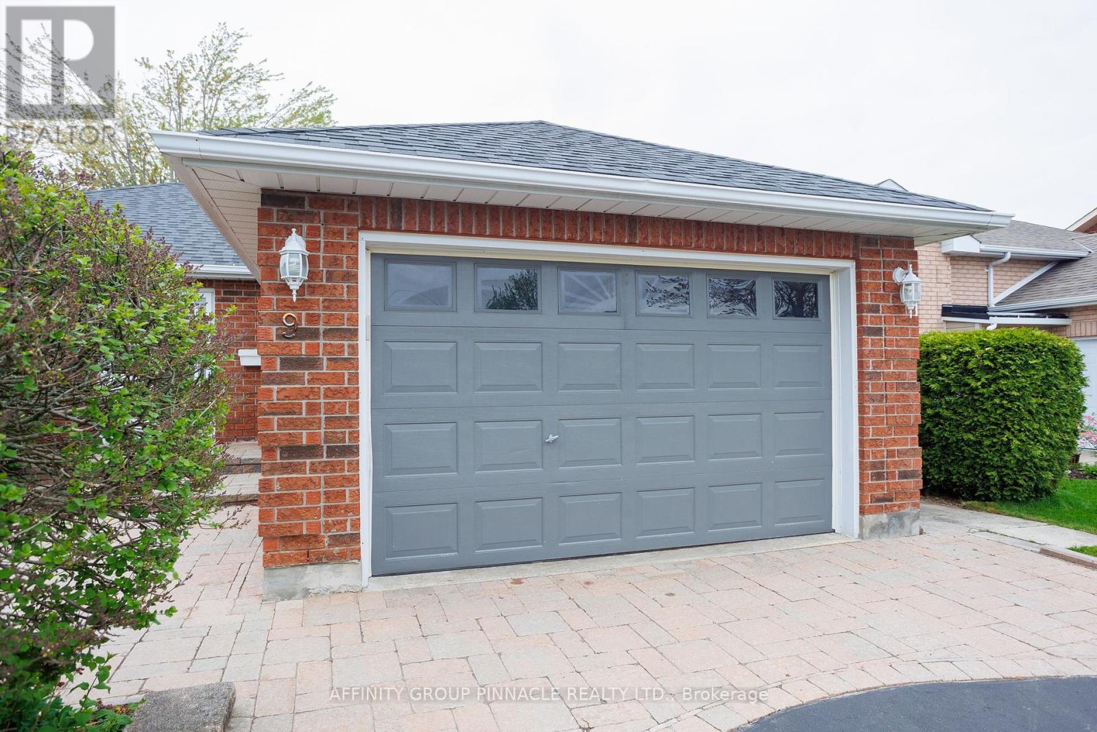 9 Dormer Road, Kawartha Lakes (Lindsay), Ontario  K9V 6H8 - Photo 6 - X12153402