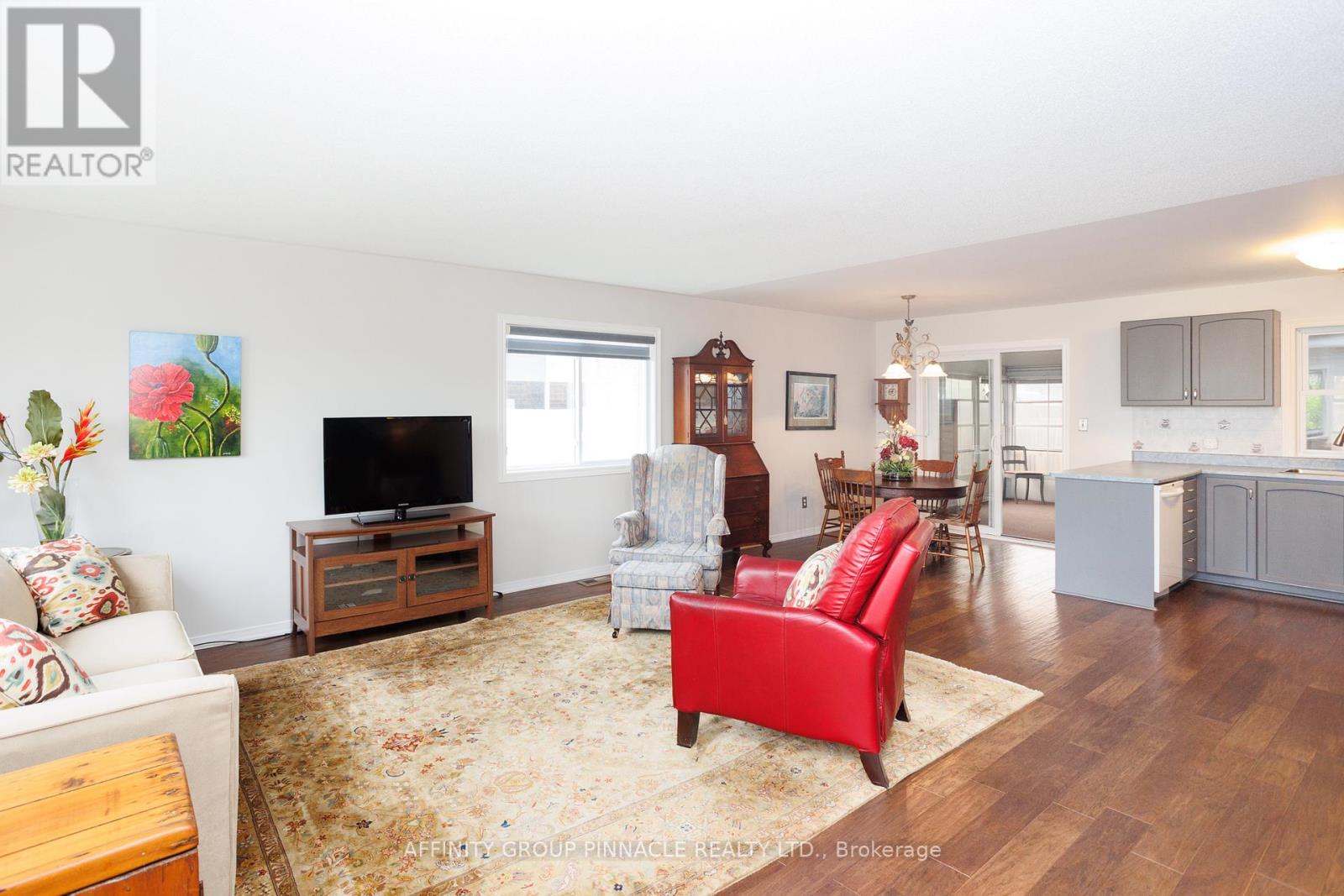 9 Dormer Road, Kawartha Lakes (Lindsay), Ontario  K9V 6H8 - Photo 9 - X12153402