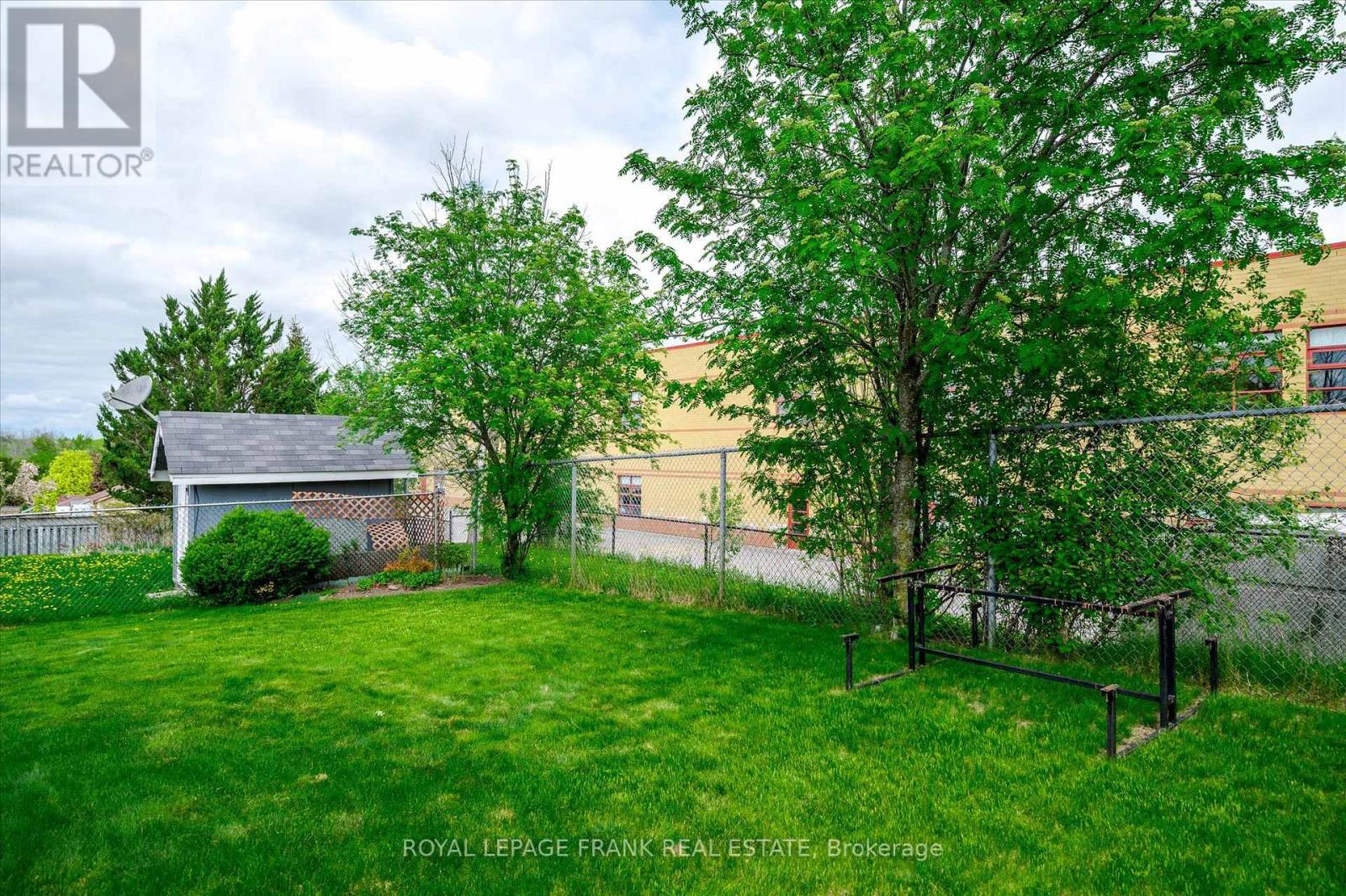 2114 Easthill Drive, Peterborough East (South), Ontario  K9L 1Y8 - Photo 23 - X12153550