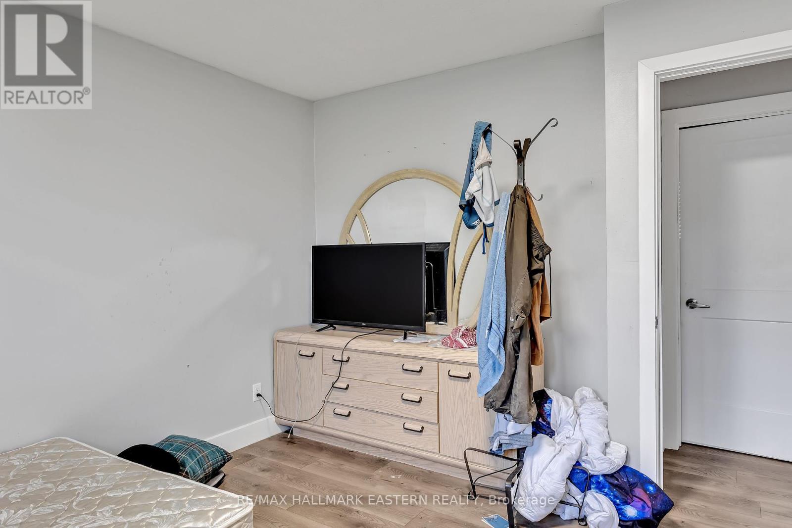 357 Martin Road, Peterborough North (South), Ontario  K9K 1C9 - Photo 14 - X12153588