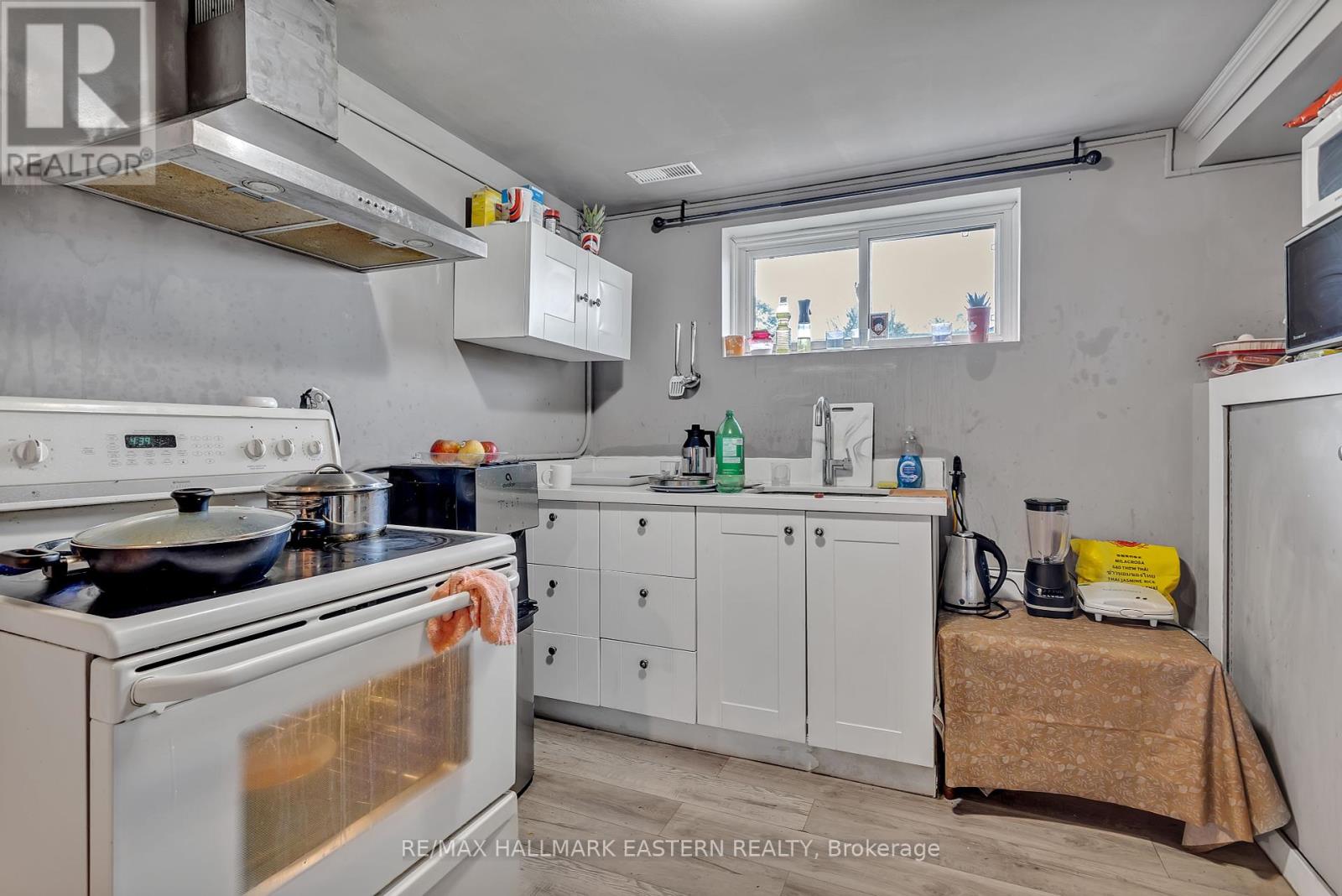 357 Martin Road, Peterborough North (South), Ontario  K9K 1C9 - Photo 18 - X12153588