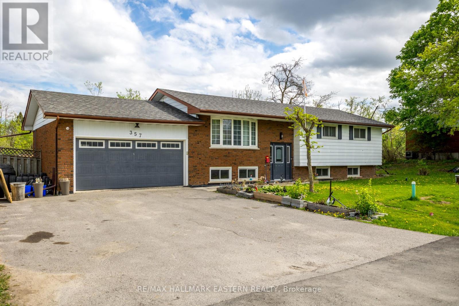 357 Martin Road, Peterborough North (South), Ontario  K9K 1C9 - Photo 3 - X12153588