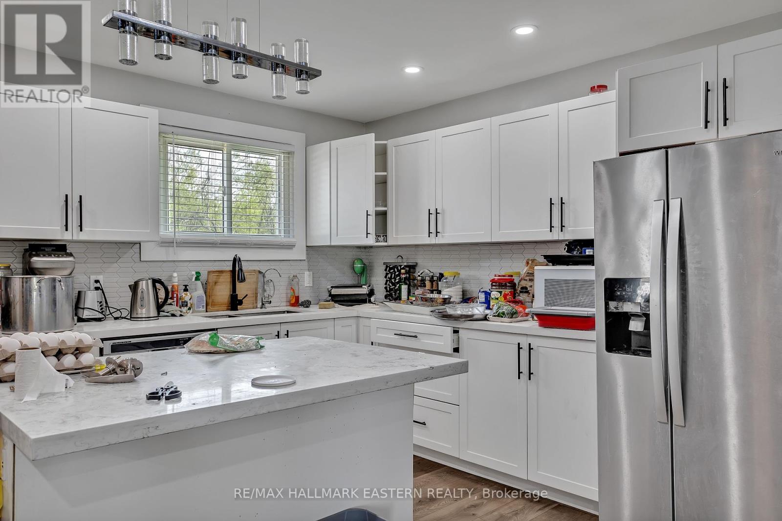 357 Martin Road, Peterborough North (South), Ontario  K9K 1C9 - Photo 9 - X12153588