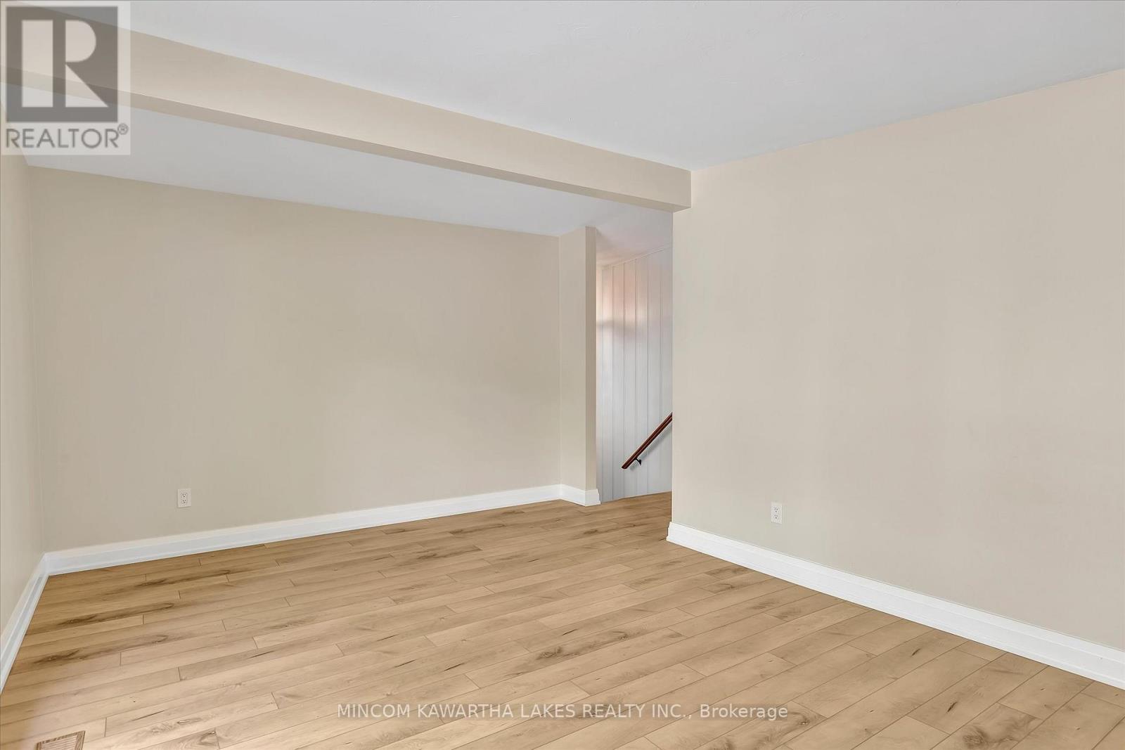 511 Robert Road, Peterborough South (West), Ontario  K9J 5S9 - Photo 11 - X12153682