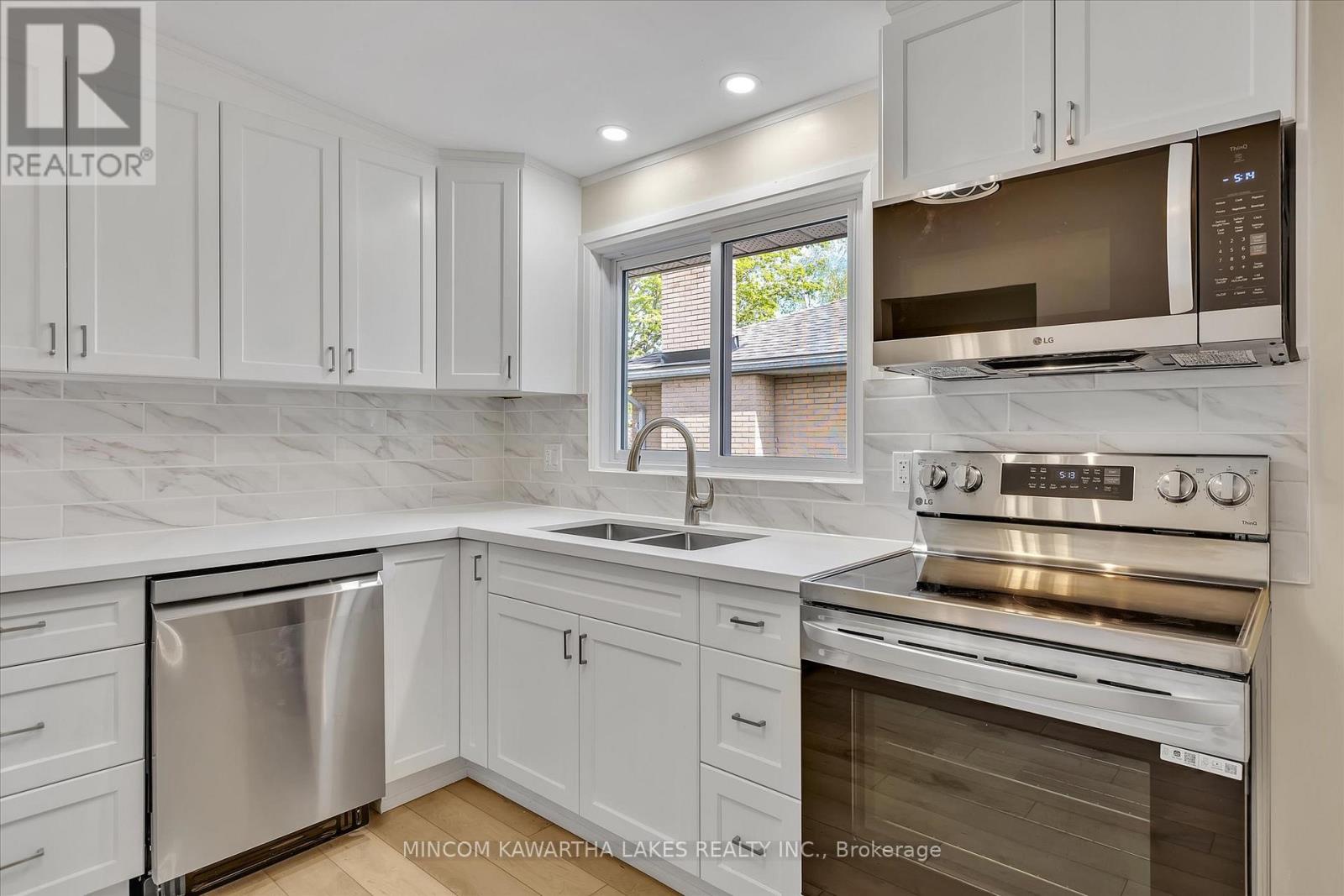 511 Robert Road, Peterborough South (West), Ontario  K9J 5S9 - Photo 13 - X12153682