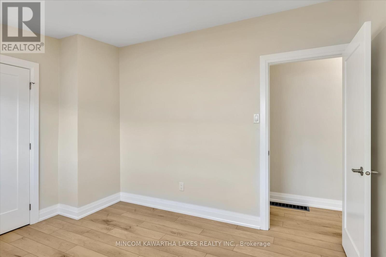 511 Robert Road, Peterborough South (West), Ontario  K9J 5S9 - Photo 20 - X12153682