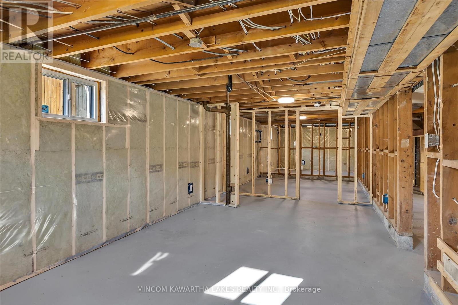 511 Robert Road, Peterborough South (West), Ontario  K9J 5S9 - Photo 35 - X12153682