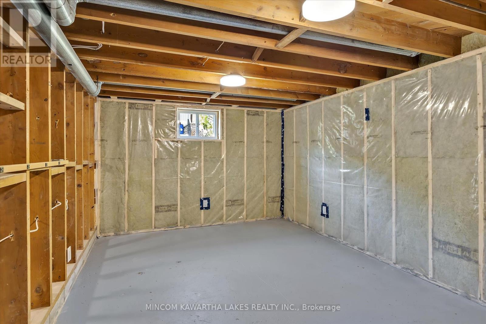 511 Robert Road, Peterborough South (West), Ontario  K9J 5S9 - Photo 38 - X12153682