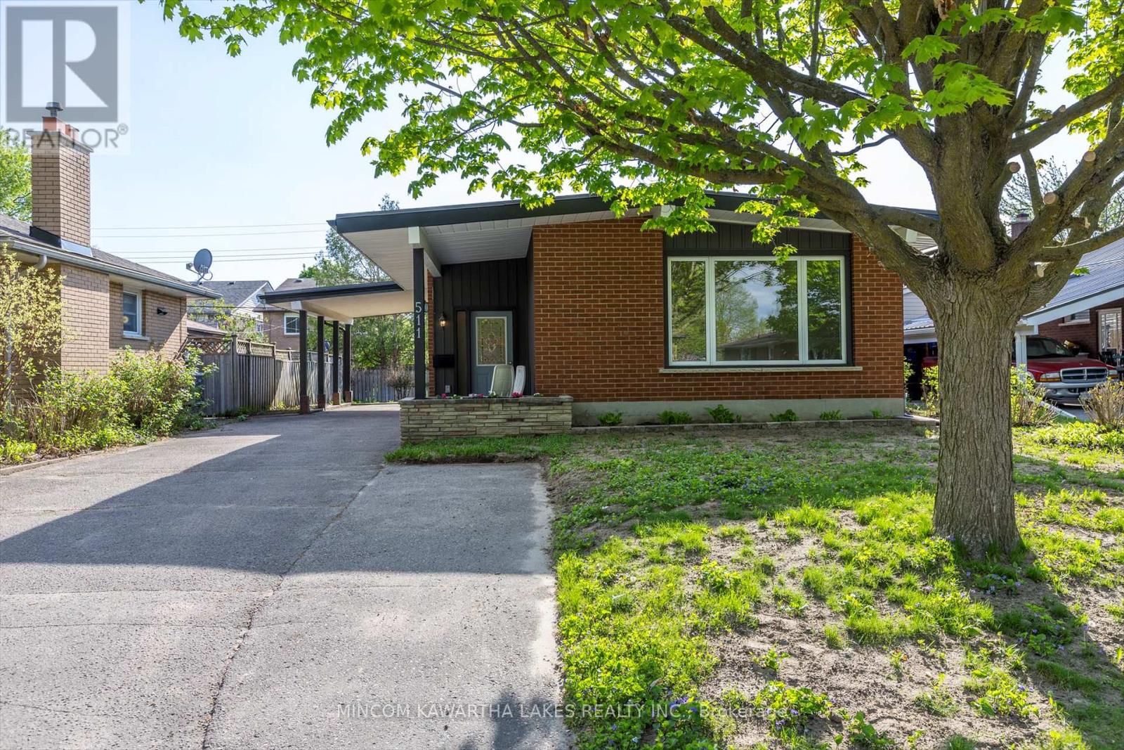 511 Robert Road, Peterborough South (West), Ontario  K9J 5S9 - Photo 4 - X12153682
