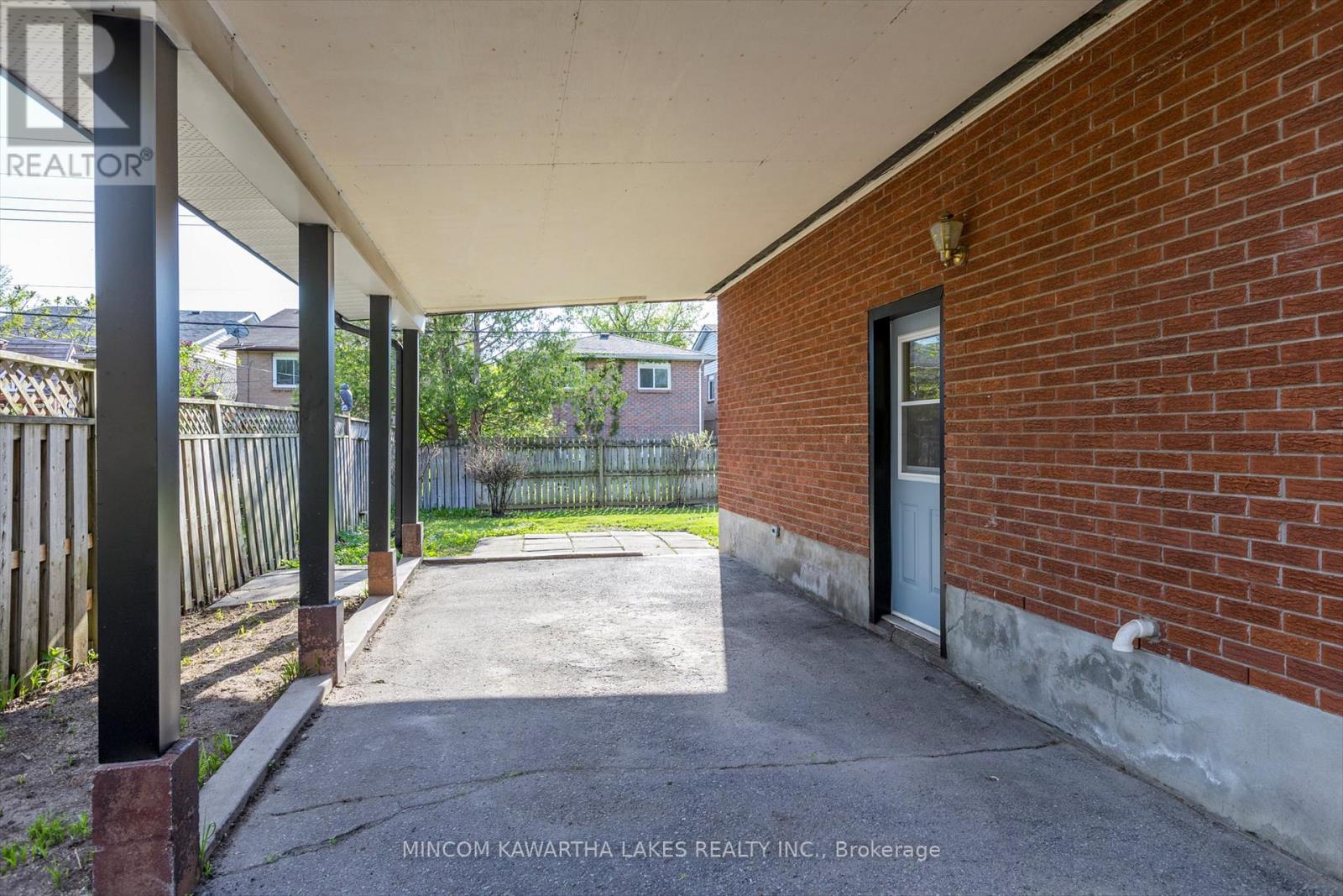 511 Robert Road, Peterborough South (West), Ontario  K9J 5S9 - Photo 40 - X12153682