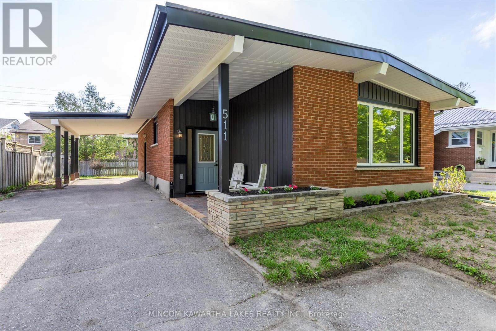 511 Robert Road, Peterborough South (West), Ontario  K9J 5S9 - Photo 5 - X12153682