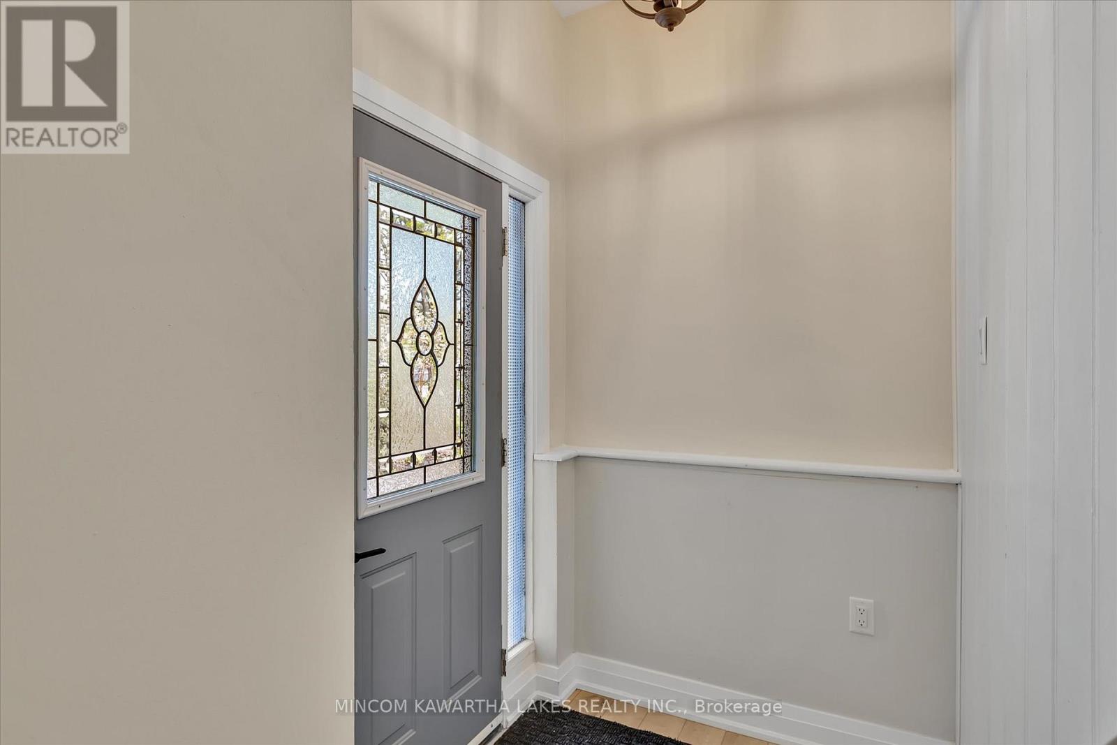 511 Robert Road, Peterborough South (West), Ontario  K9J 5S9 - Photo 7 - X12153682