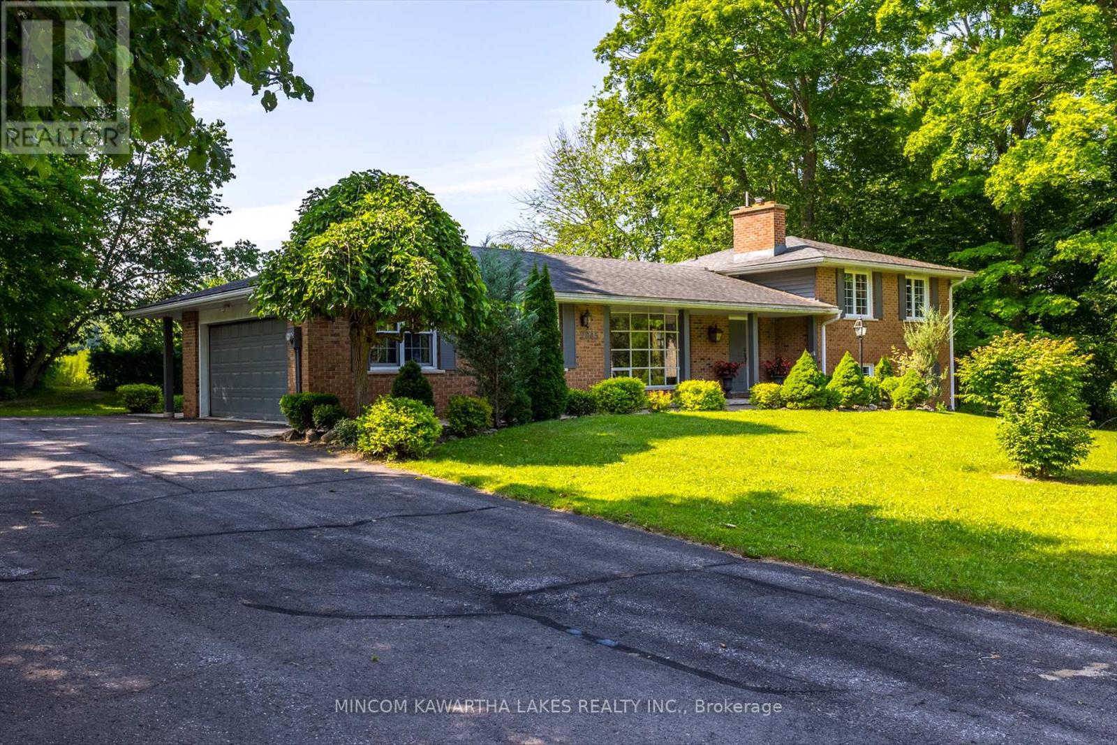 <h3>$829,900</h3><p>2045 Sherbrooke Street W, Cavan Monaghan (Cavan-Monaghan), Ontario</p>