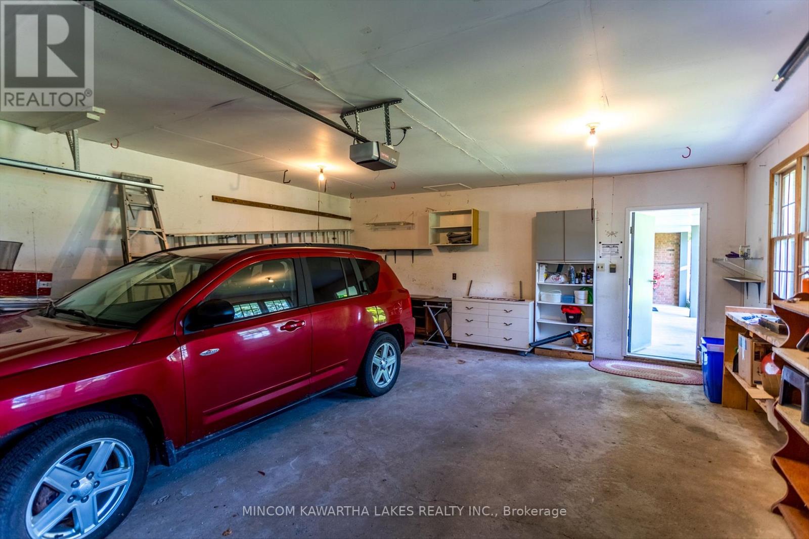 2045 Sherbrooke Street W, Cavan Monaghan (Cavan-Monaghan), Ontario  K9J 6X4 - Photo 37 - X12153709