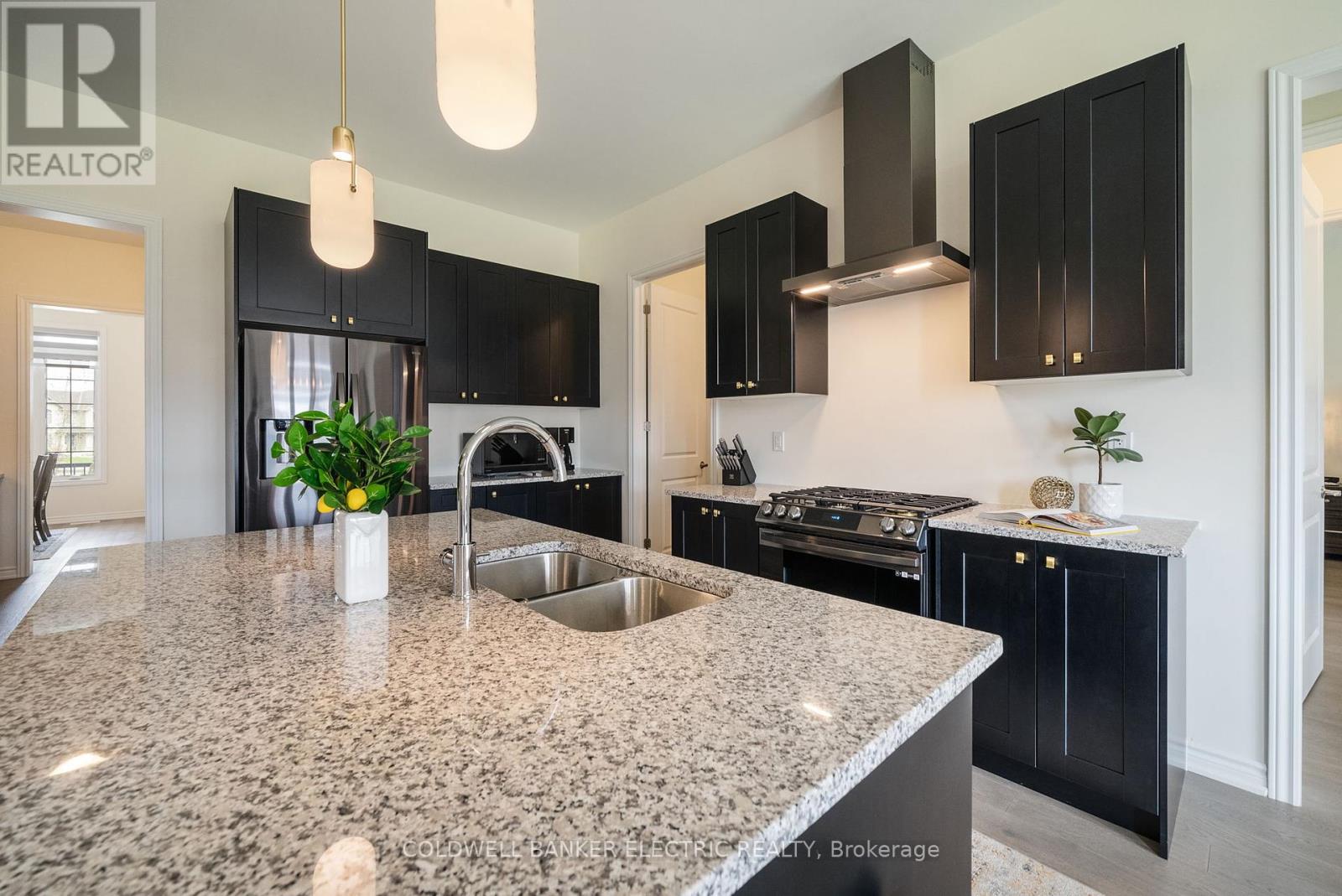 11 Golden Meadows Drive, Otonabee-South Monaghan, Ontario  K9J 0K7 - Photo 14 - X12153750