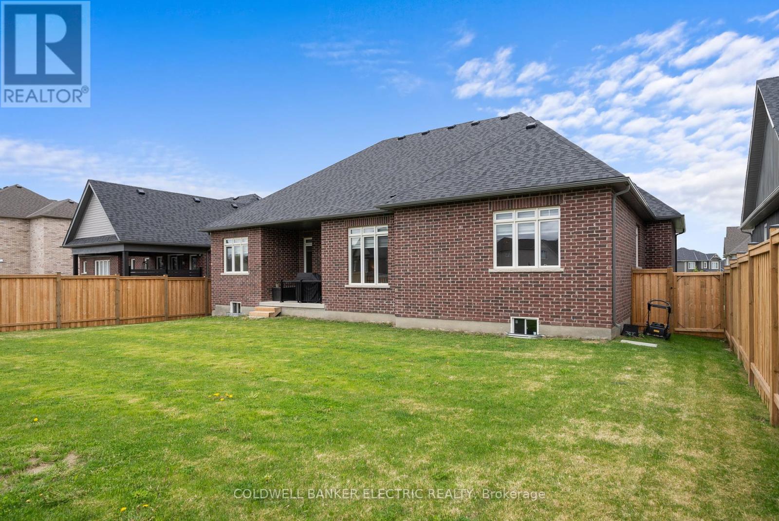 11 Golden Meadows Drive, Otonabee-South Monaghan, Ontario  K9J 0K7 - Photo 40 - X12153750