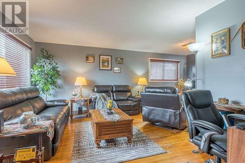 Main - 947 Southlawn Drive, Peterborough (Ashburnham), Ontario  K9J 1E9 - Photo 4 - X12153700