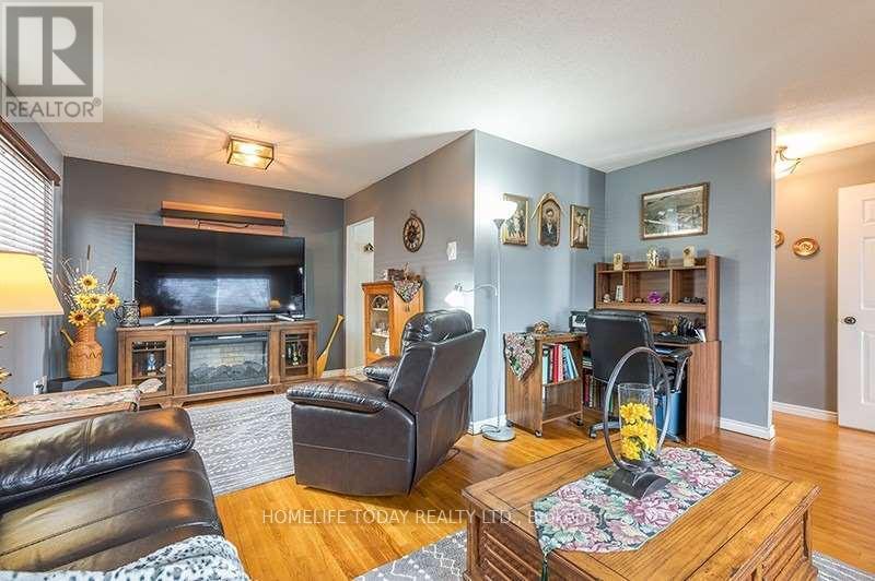 Main - 947 Southlawn Drive, Peterborough (Ashburnham), Ontario  K9J 1E9 - Photo 5 - X12153700