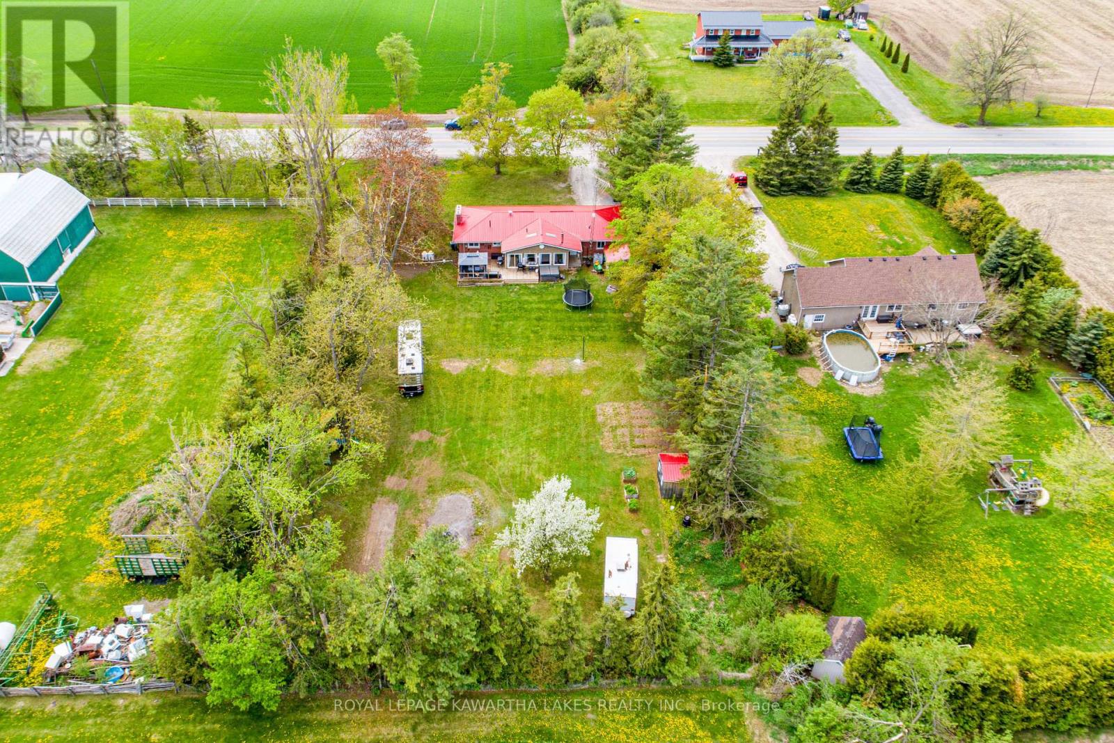 1372 Elm Tree Road, Kawartha Lakes (Lindsay), Ontario  K9V 4R2 - Photo 2 - X12153930