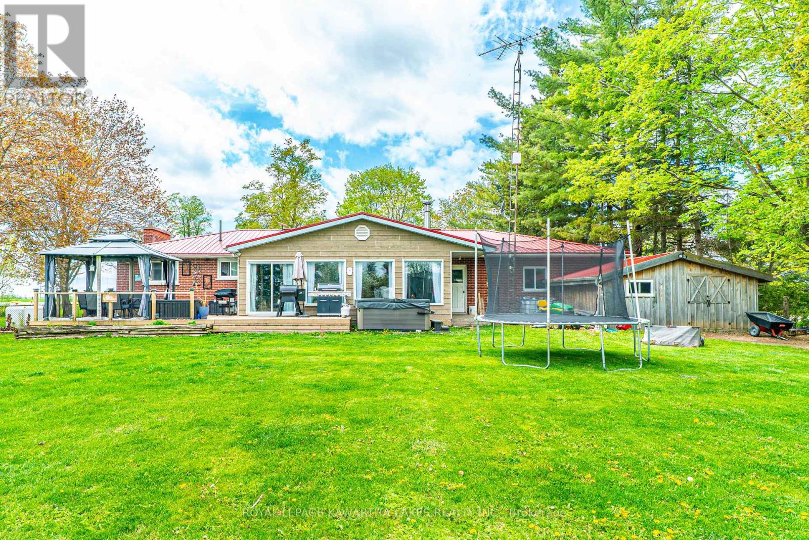 1372 Elm Tree Road, Kawartha Lakes (Lindsay), Ontario  K9V 4R2 - Photo 38 - X12153930
