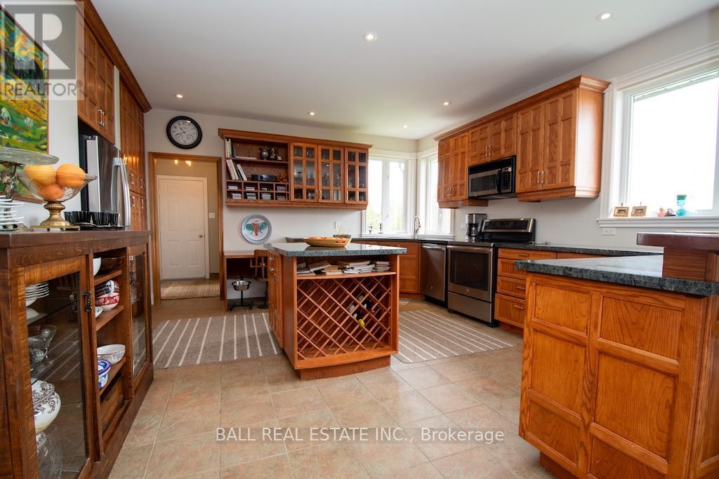3072 Whites Road, Selwyn, Ontario  K0L 2H0 - Photo 20 - X12154307