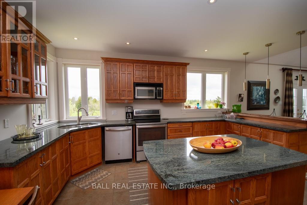 3072 Whites Road, Selwyn, Ontario  K0L 2H0 - Photo 23 - X12154307