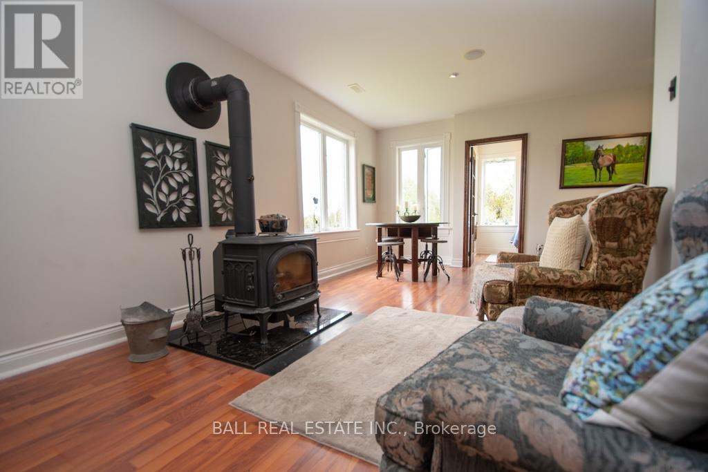 3072 Whites Road, Selwyn, Ontario  K0L 2H0 - Photo 36 - X12154307