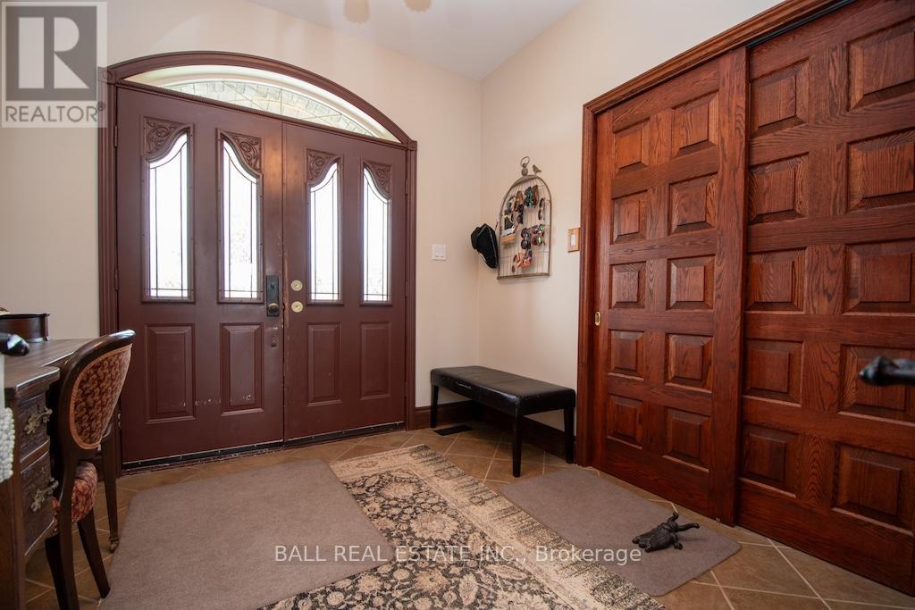 3072 Whites Road, Selwyn, Ontario  K0L 2H0 - Photo 5 - X12154307